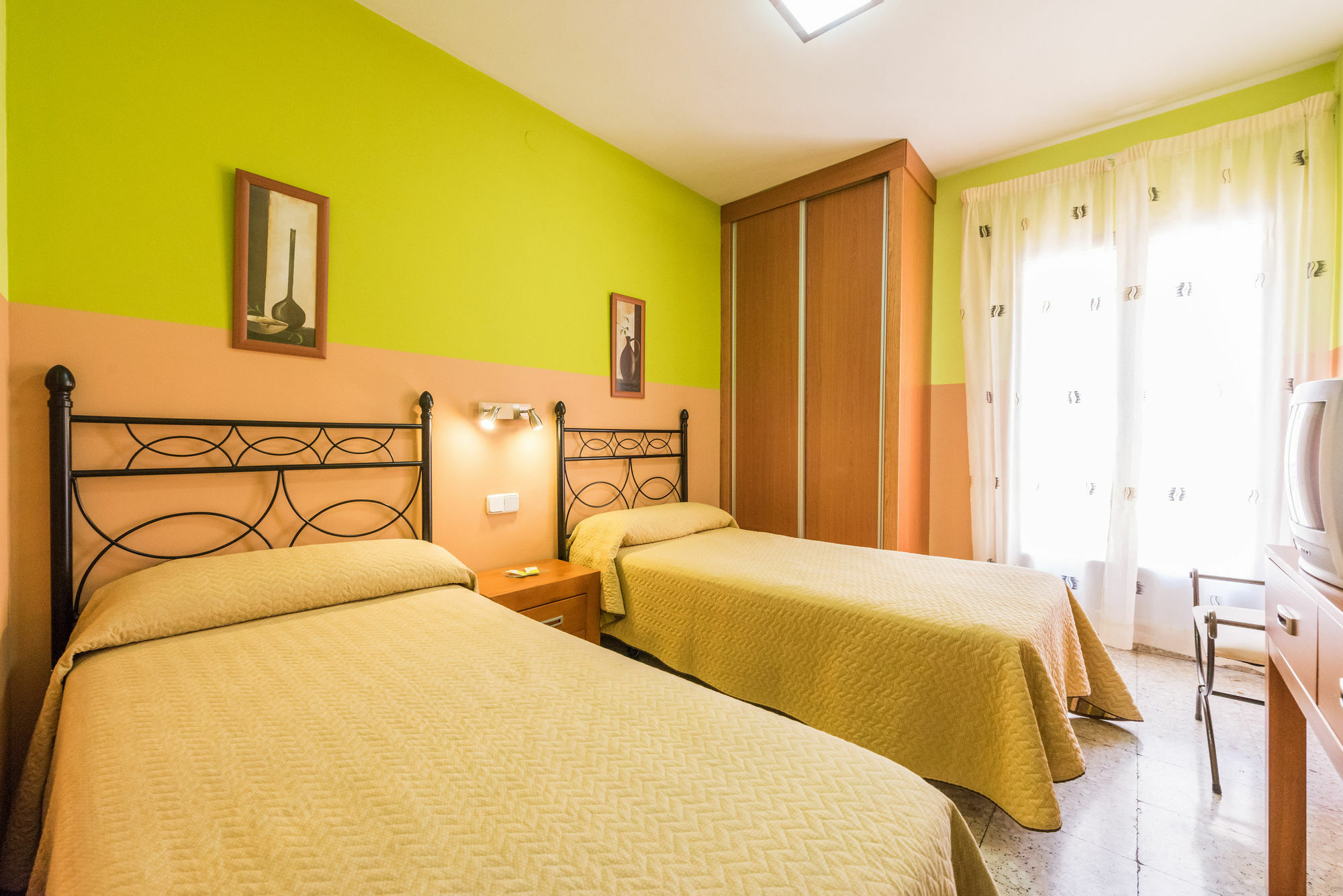 Hostal Arkanta อาร์กันดา เดล เรย์ ภายนอก รูปภาพ